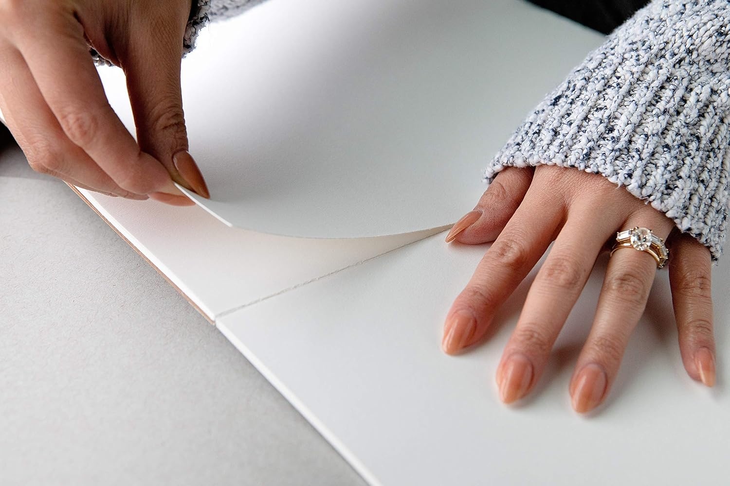 Strathmore 300 Series Wire Bound Drawing Pad, 70 lb. Drawing Paper, 9 X 12 inches, White, 50 Sheets (340-9)(11×14)